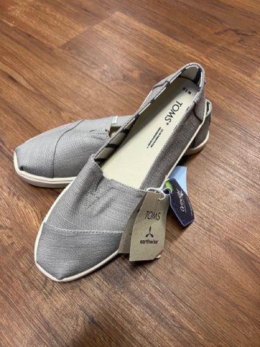 Toms 7.5 shoes