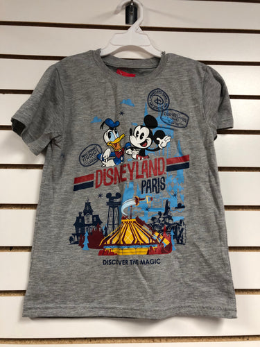 boys 8 Disney land tee  Shirt