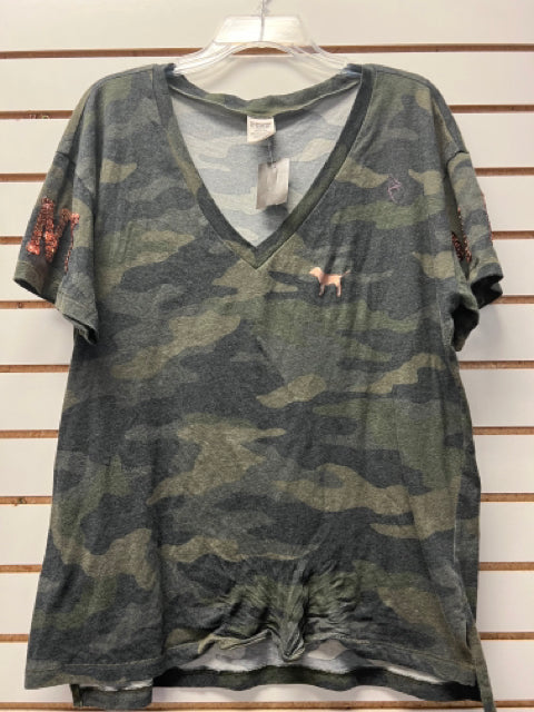 Size Large VS pink camo t-s Shirt front knot detail