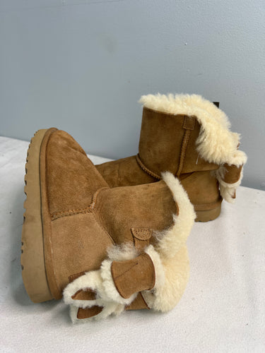 UGG 7 shoes