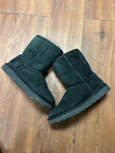 UGG 10 shoes