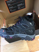 Load image into Gallery viewer, Merrell Womens 9.5 boots