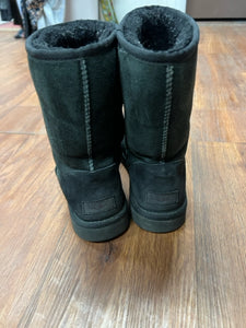 UGG 10 shoes