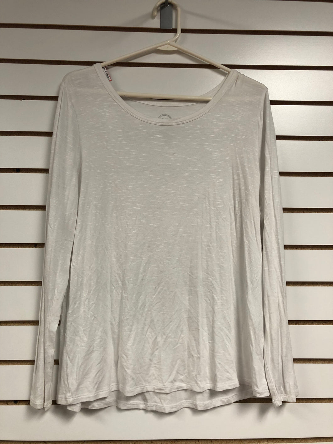 womens Size M Maurices  scoop neck Shirt