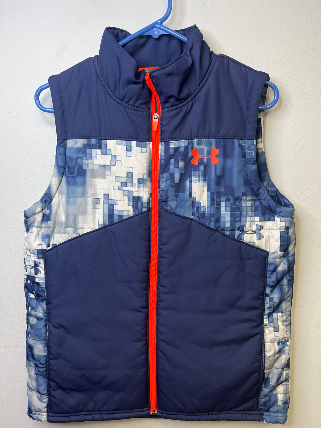 YOUTH XL under armour Vest
