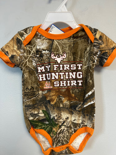 Boys size 12 Month RealTree Onesy