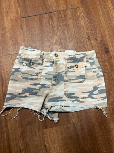 Size 10 Express mid rise Shorts