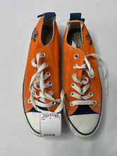 Load image into Gallery viewer, Womens Size 7 Syracuse shoes