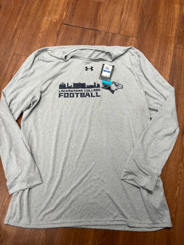 Size XL mens loose fit bnwt UA college football  shirt