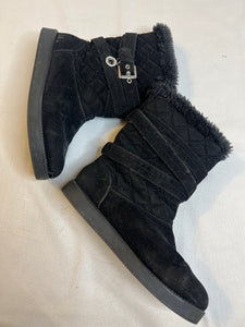 7.5 boots/Shoes by Guess