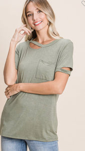 Size M Short sleeve knit top featuring cut out detail-Boutique