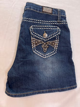 Load image into Gallery viewer, Womens Size 12 Earl Jean Shorts