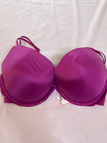 Bnwt 36DD Victoria secret bra