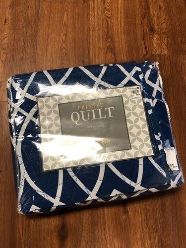 new printed full/ queen bedspread