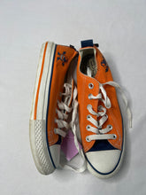 Load image into Gallery viewer, Womens Size 7 Syracuse shoes