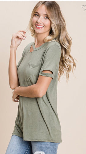 Size L Short sleeve knit top featuring cut out detail-Boutique