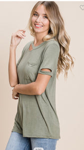 Size M Short sleeve knit top featuring cut out detail-Boutique