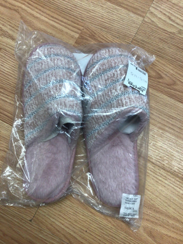 Womens 10.5-11.5 Pink and silver Slippers shoes